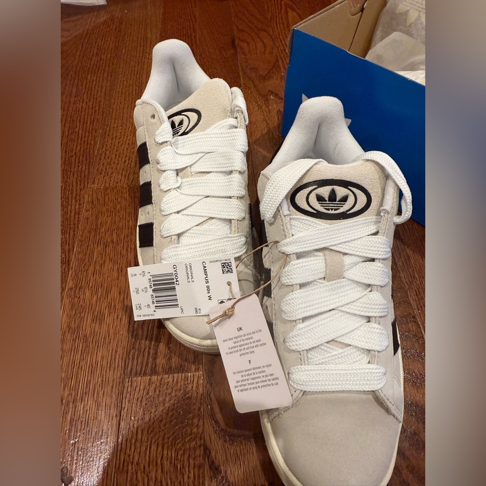 Adidas White and Black Sneakers NWT Campus 00s - Picture 4 of 14